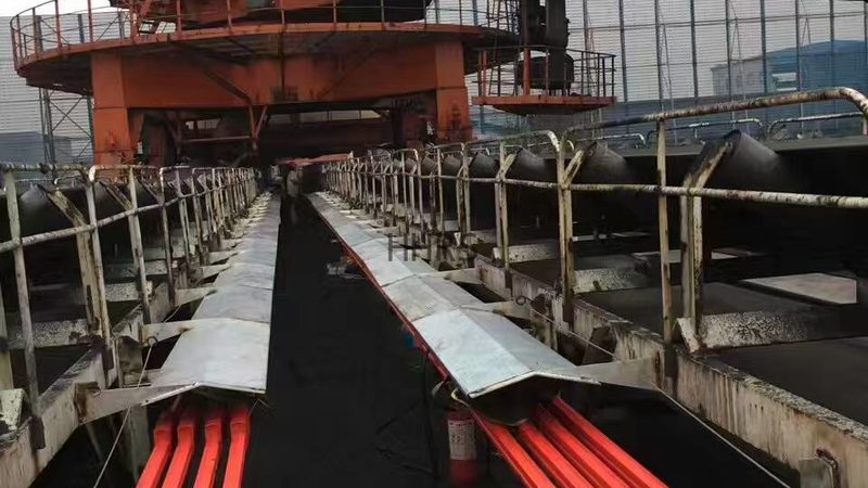 按照设计方案，进行电气系统改造。施工过程中，应注意以下事项：